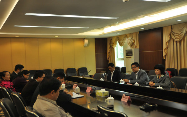 鏉庢笣鍑ら櫌闀夸竴琛屼笌騫夸笢澶栬鑹烘湳鑱屼笟瀛﹂櫌棰嗗鑰佸笀娣卞叆浜ゆ祦